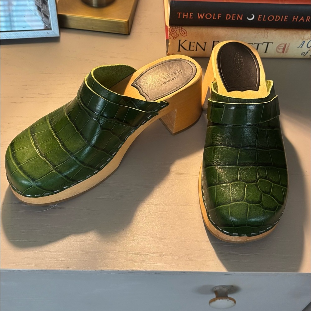 Swedish Hasbeens Green Croc-Embossed Mules
